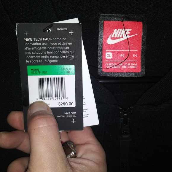 **SOLD*****ONE OF A KIND*** Nike Tech Pack - Picture 2 of 6